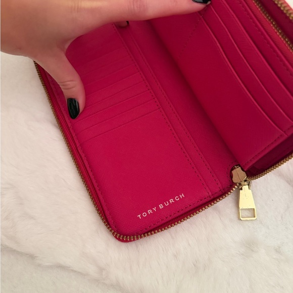 Tory Burch Women's Wallet - Picture 6 of 7